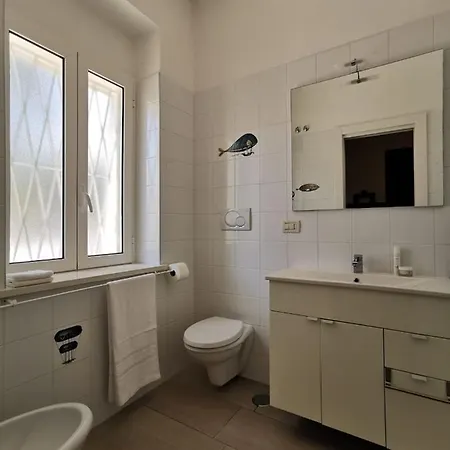 Casa Di Perla Con Piscina E Campo Da Tennis Villa
