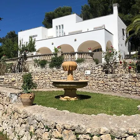 Casa Di Perla Con Piscina E Campo Da Tennis