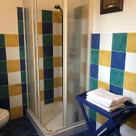 Casa Di Perla Con Piscina E Campo Da Tennis Villa